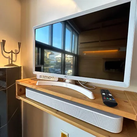 Holysuites 2 - Ski-in And Out In The Middle Of Slopes In Pyhae Huoneisto *